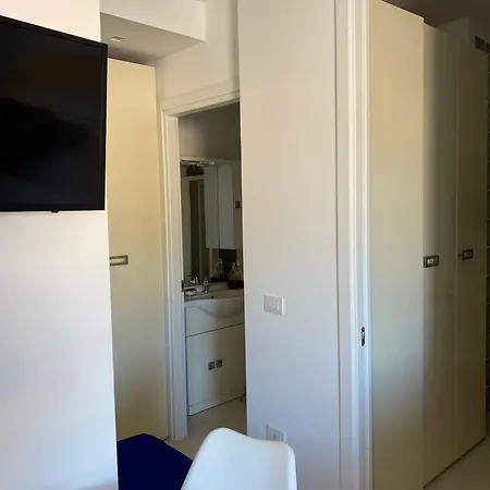 Small House *