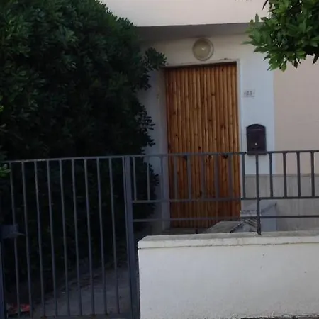 Small House *