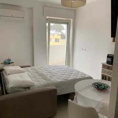 Small House *